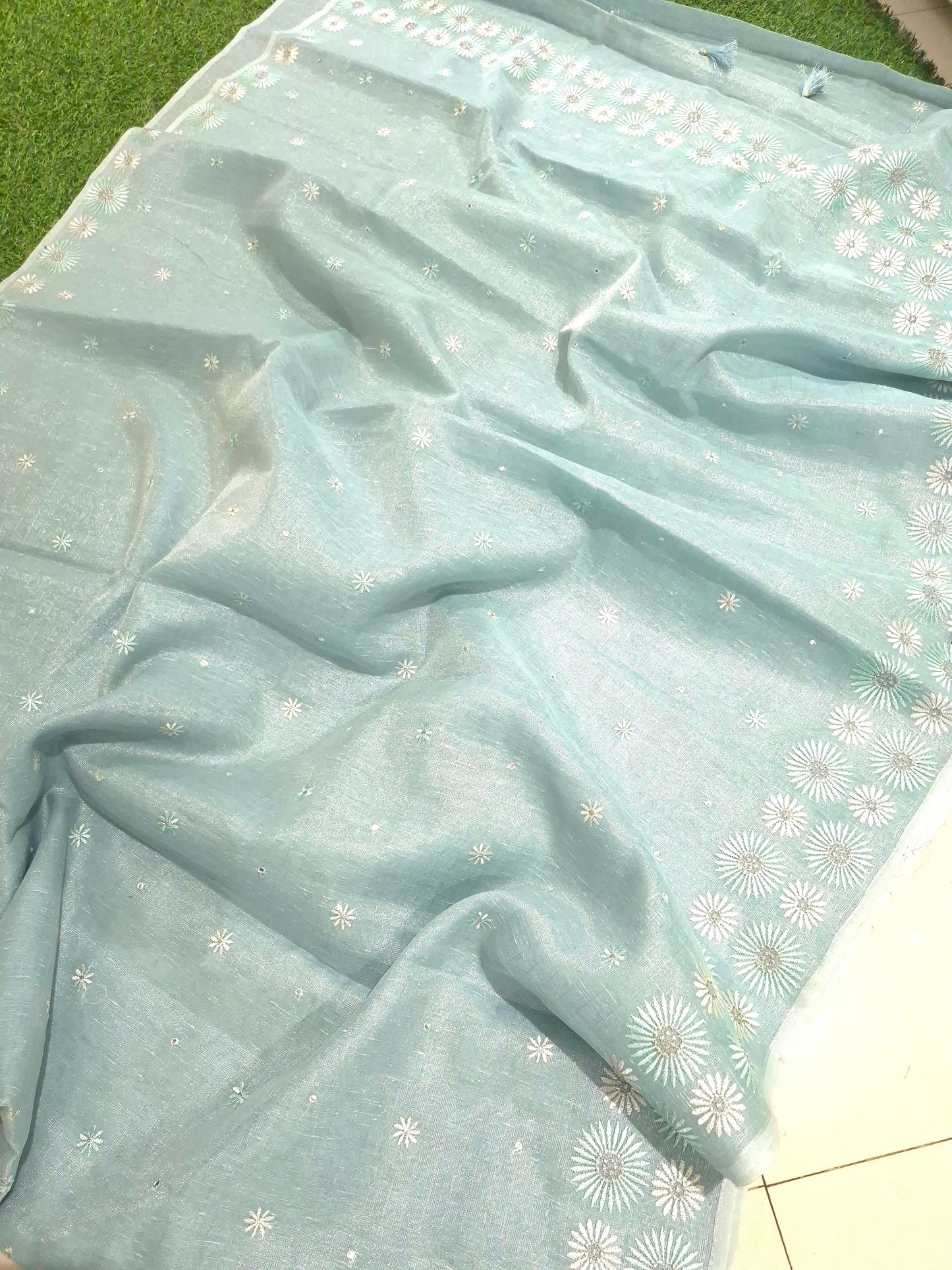 Lenin Tissue Saree With Embroidery & Mirror work