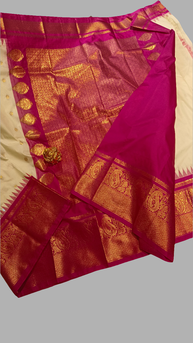 Elegant Cream n Pink Colour Semi Gadwal pattu Saree with contrast weaving borders n rich pallu.