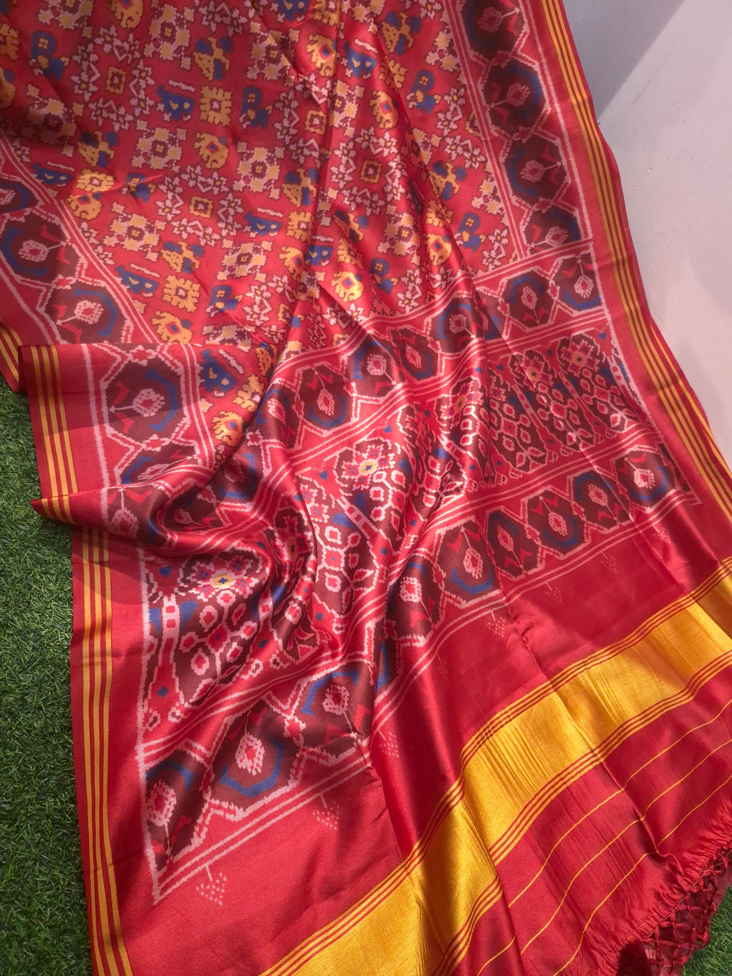 Semi Patola saree