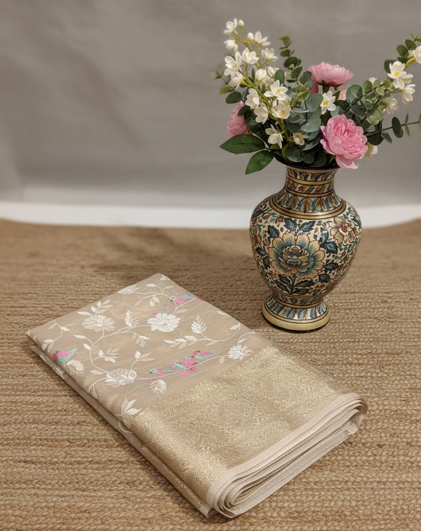 Kanchi Soft tissue Silk saree with beautiful embroidery along with grand kanchi weaving borders