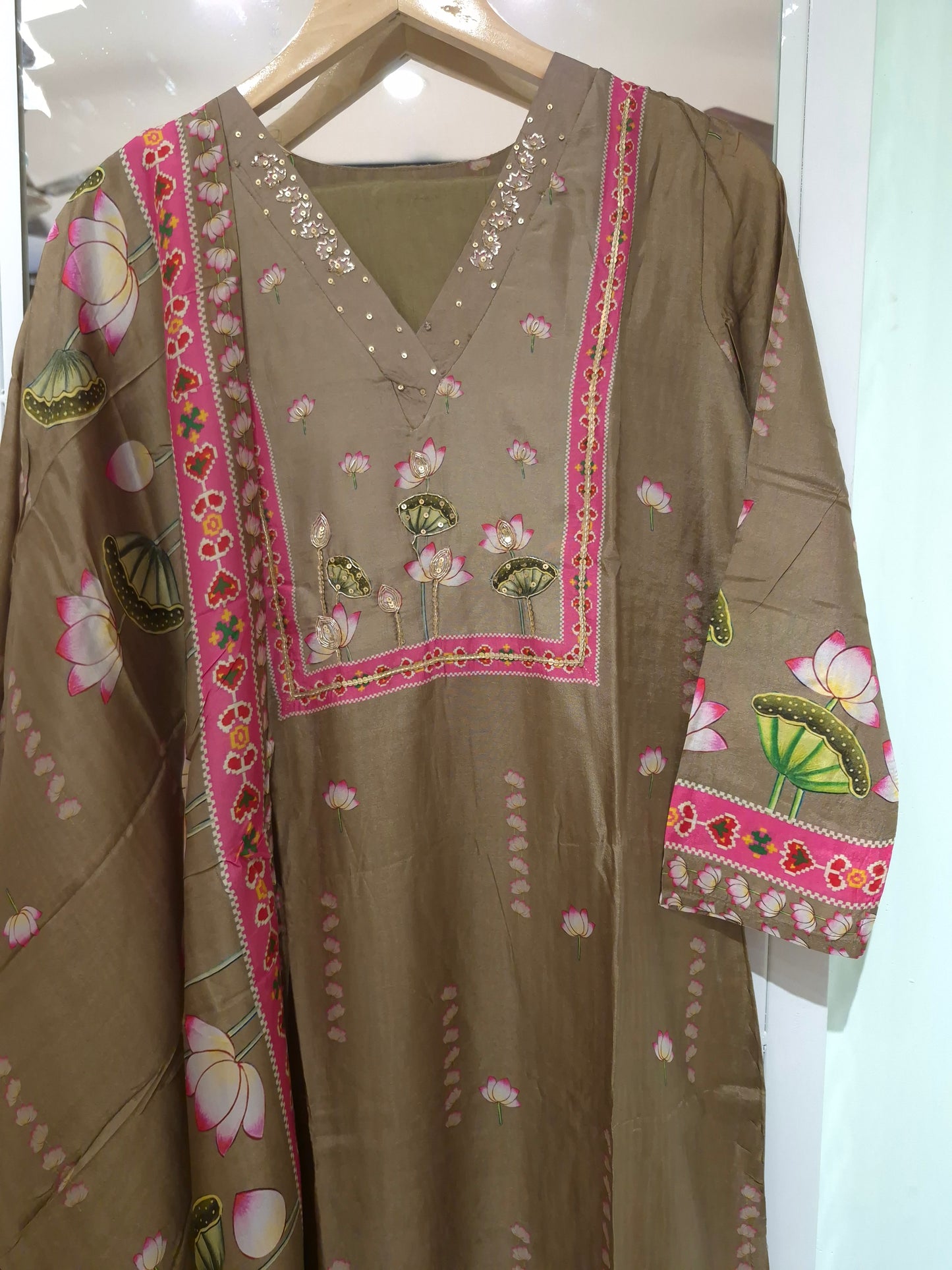Partywear Crepe Silk Pichwai 3pc kurta Suit with beautiful Hand work