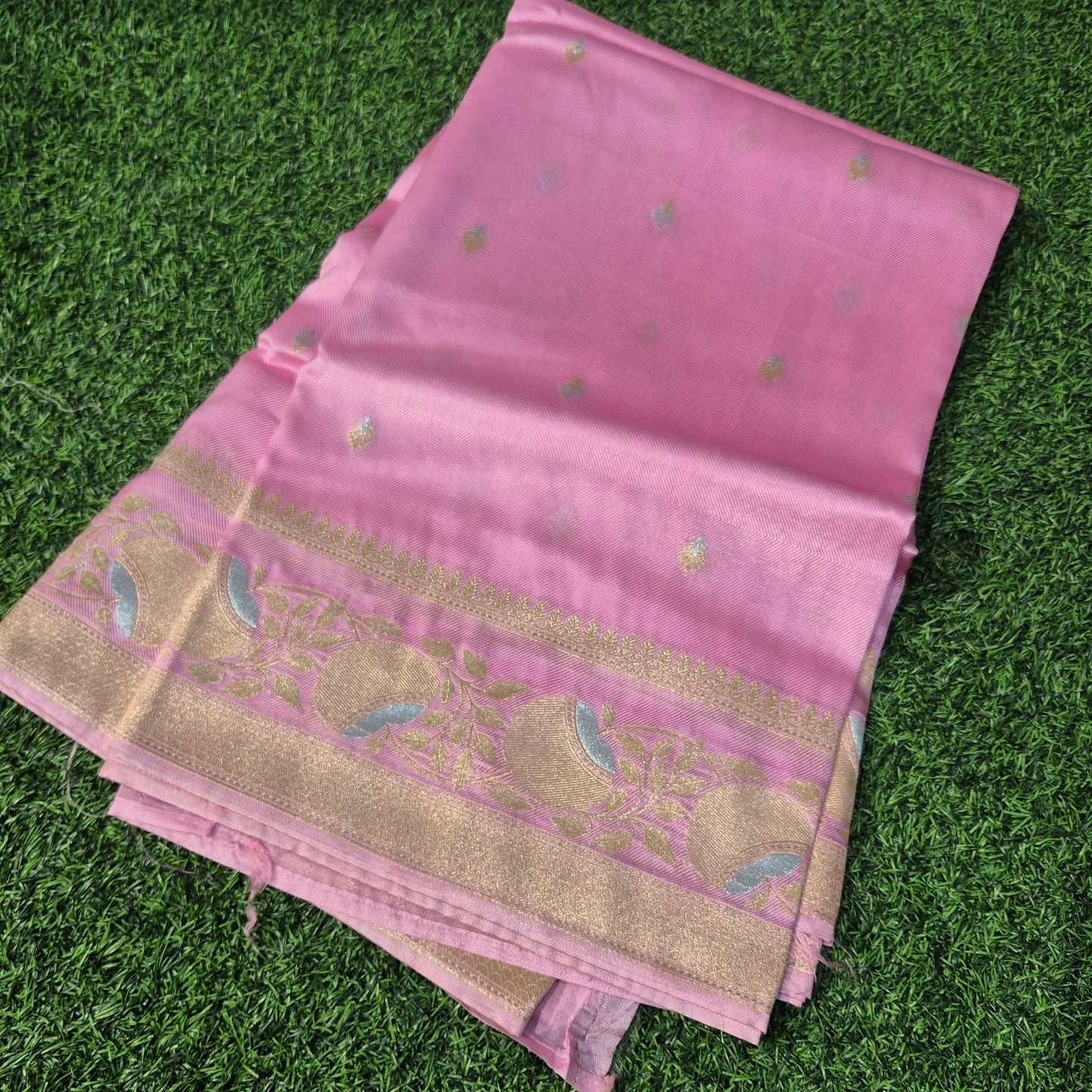 Pure Banarasi Mashru silk Saree  with allover Grand silver n gold weaving