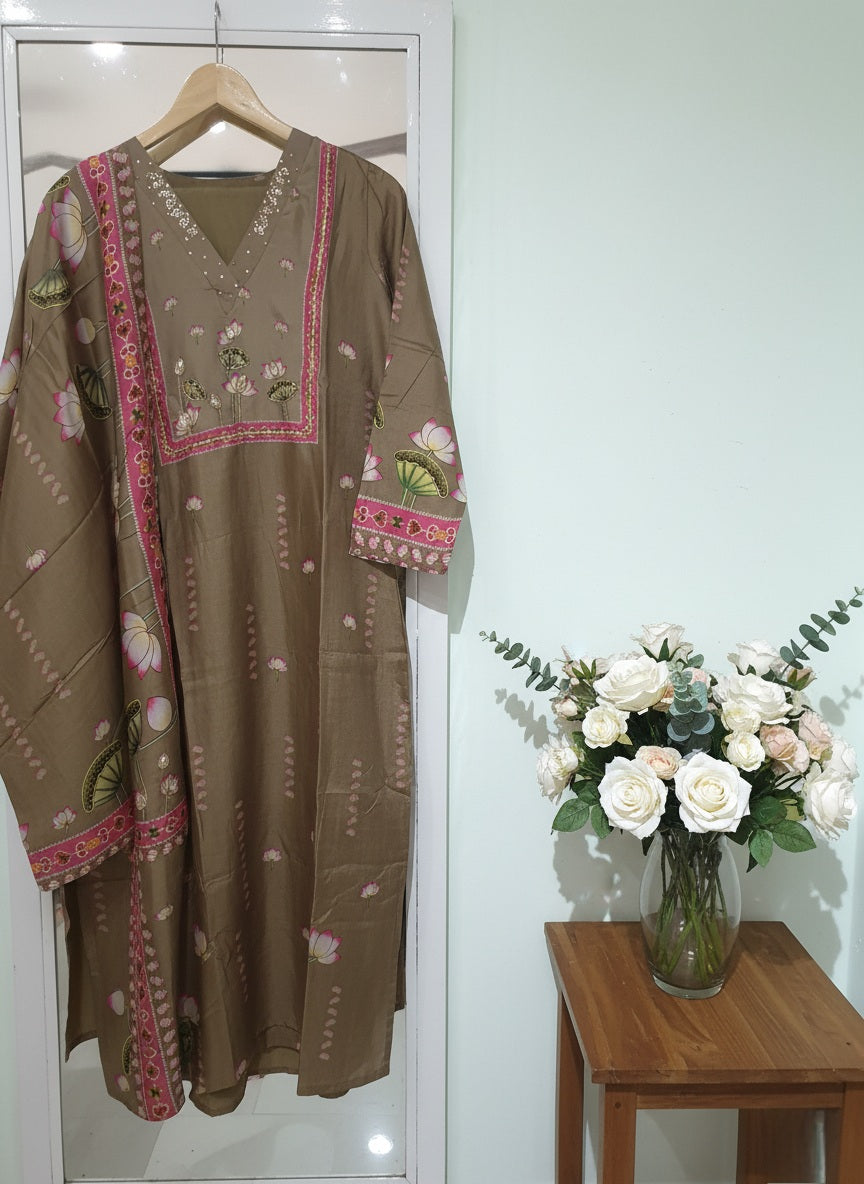 Partywear Crepe Silk Pichwai 3pc kurta Suit with beautiful Hand work